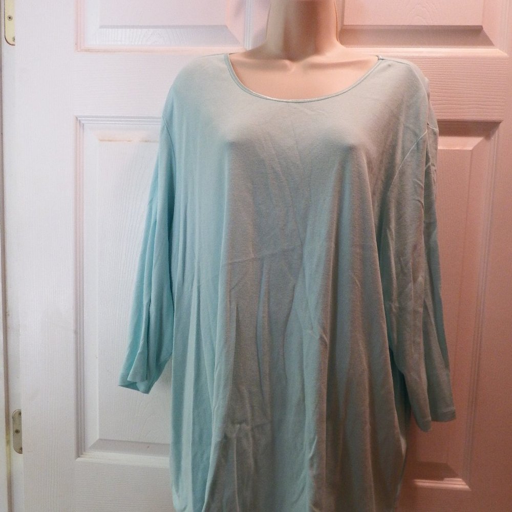 CJ Banks Women's 3/4 sleeve top with rounded neckline, Size 3X